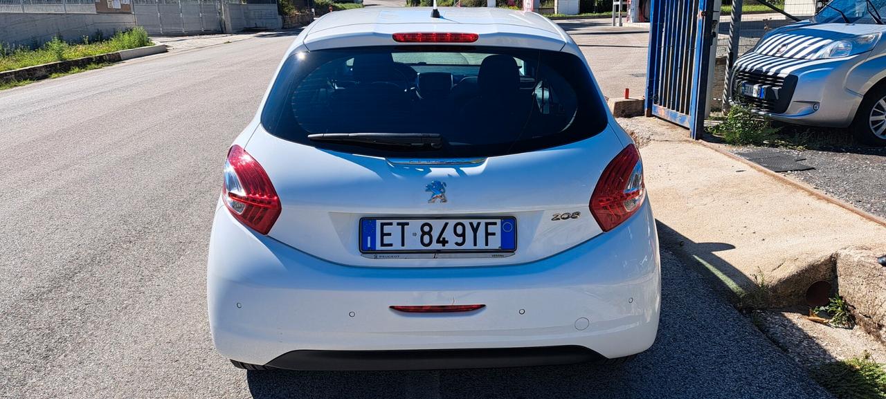 Peugeot 208 1.4 HDi 68 CV 5 porte Allure