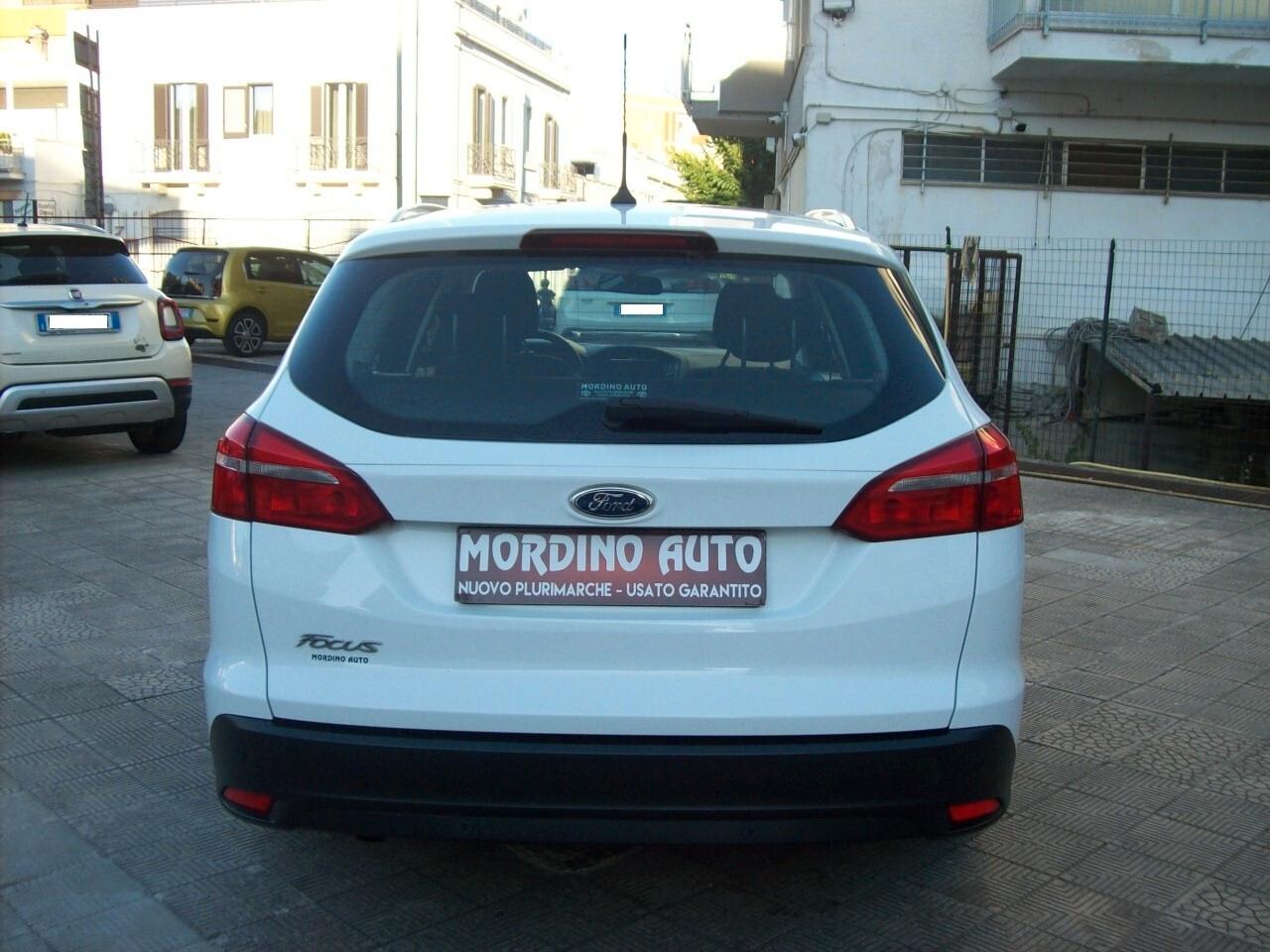 Ford Focus SW 1.5 TDCi 120CV Titanium Navy