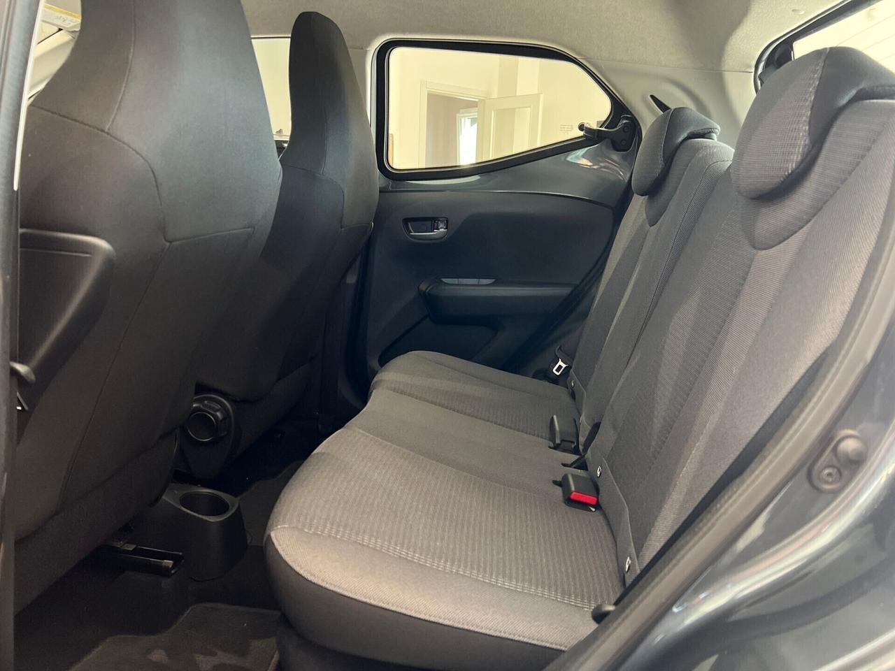 Toyota Aygo Connect 1.0 VVT-i 72 CV 5 porte x-fun