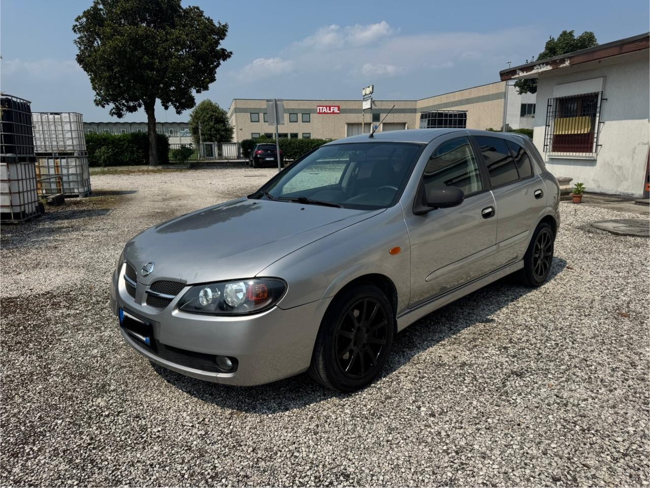 Nissan Almera Tino 2.2 dCi cat 5 porte Tekna