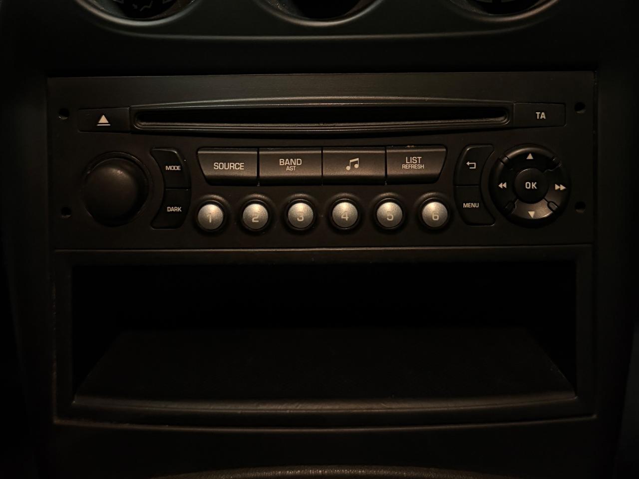 MERAVIGLIOSA CITROËN C3 PICASSO ADATTA A NEOPATENTATI