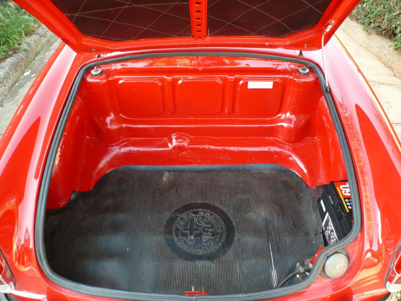 Alfa Romeo Giulia 1600 Spider (M1383)