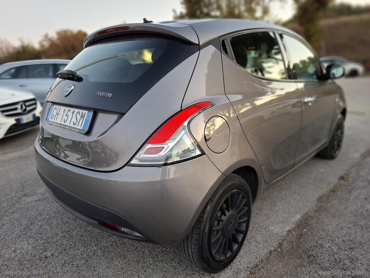 LANCIA Ypsilon 1.0 FireFly 5p.S&S Hybrid Silver