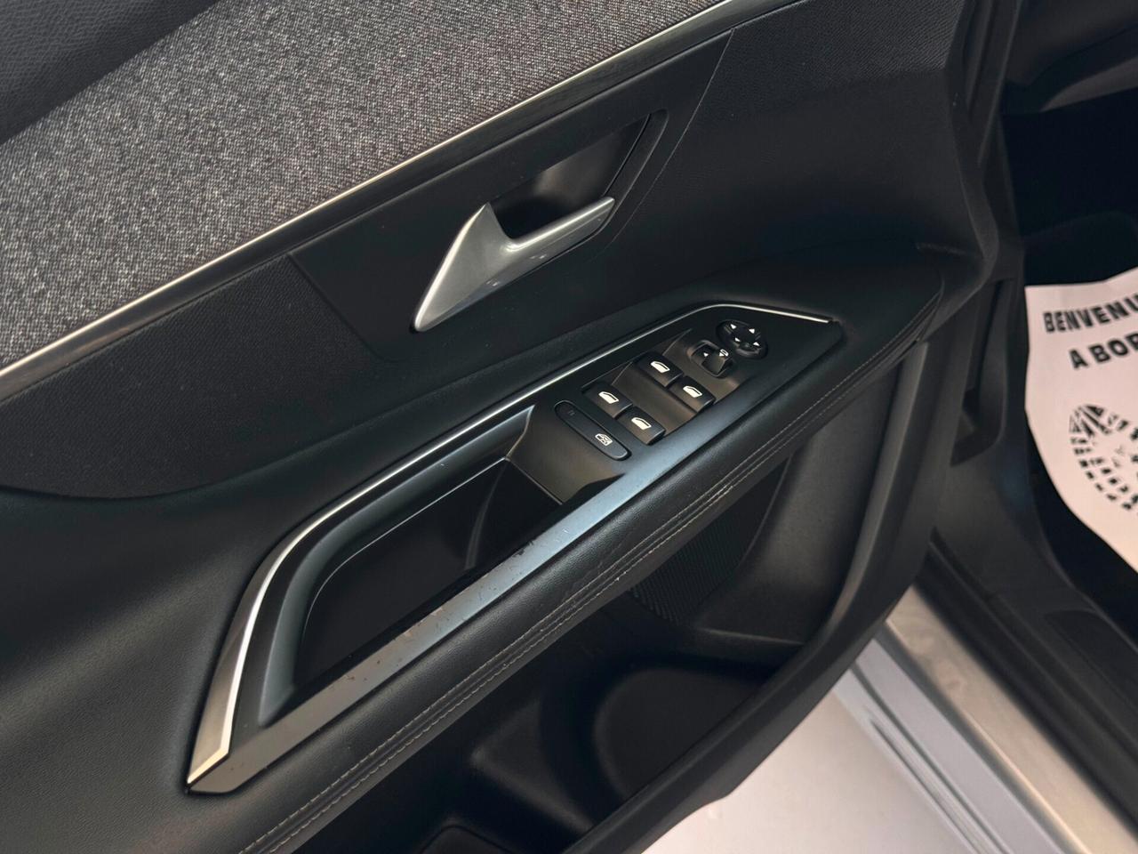 Peugeot 3008 BlueHDi 130 S&S Allure