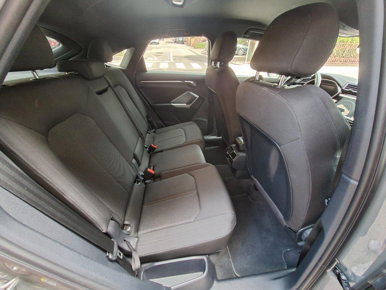 Audi Q3 Sportback 35 2.0 tdi S line 4 con gancio unicoproprietario
