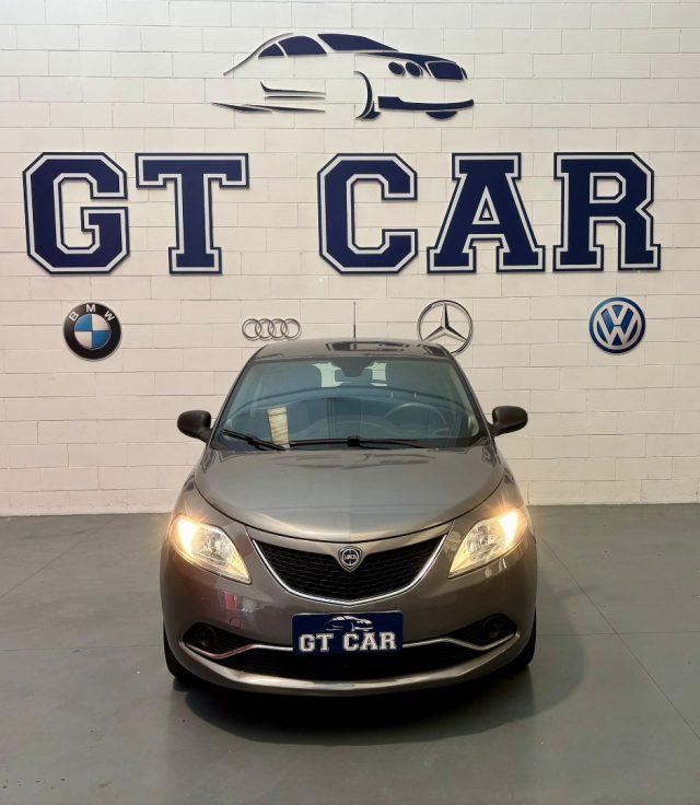 LANCIA Ypsilon 1.2 69 CV 5 porte Silver