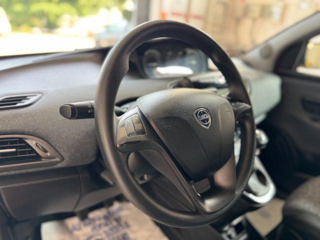 LANCIA Ypsilon 1.0 FireFly 5 porte S&S Hybrid Ecochic Gold