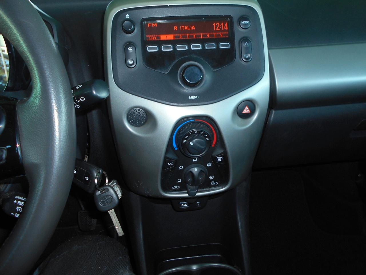 Toyota Aygo 1.0 12V VVT-i 5 porte Lounge Connect