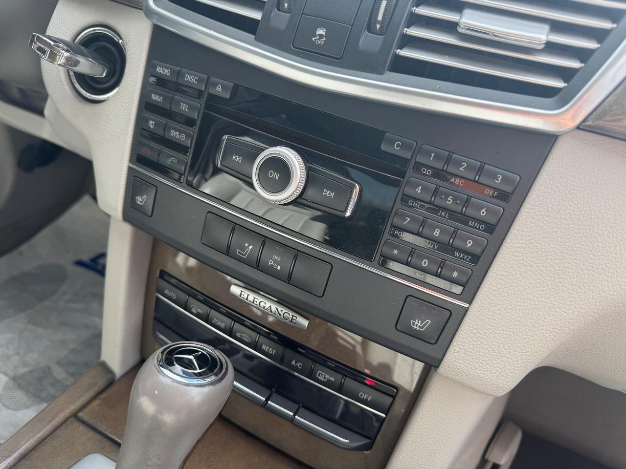 Mercedes-benz E 220 CDI BlueEFFICIENCY Avantgarde AMG