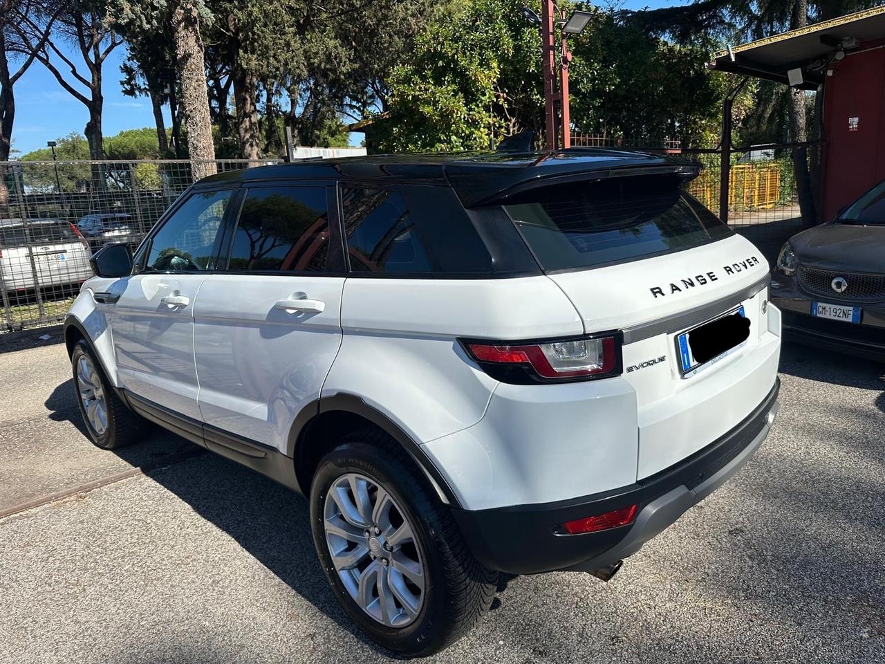 Land Rover Range Evoque 2.0 eD4 5p. SE Dynamic