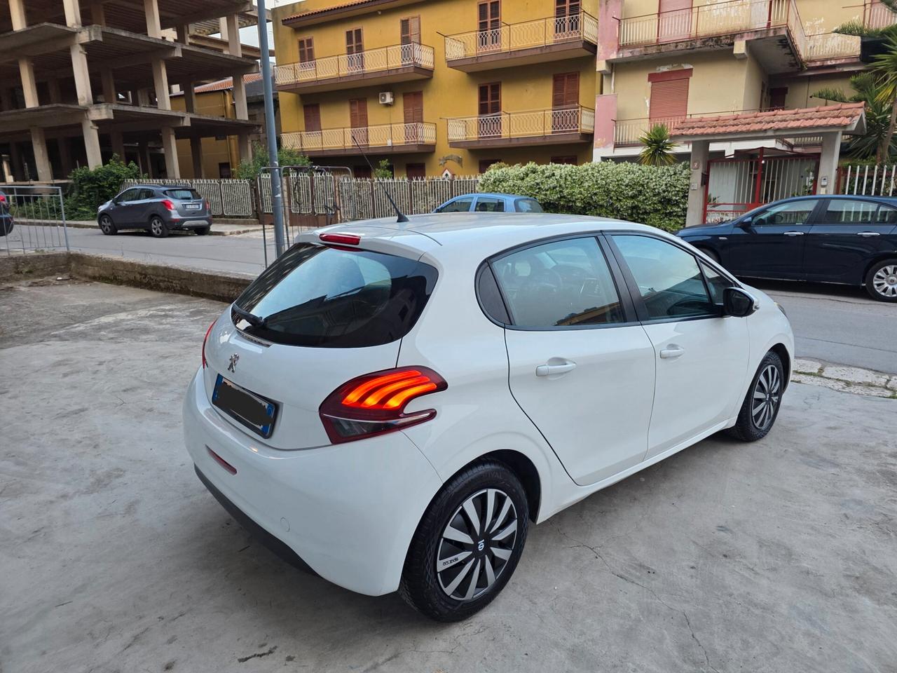 Peugeot 208 BlueHDi 75 5 porte Active