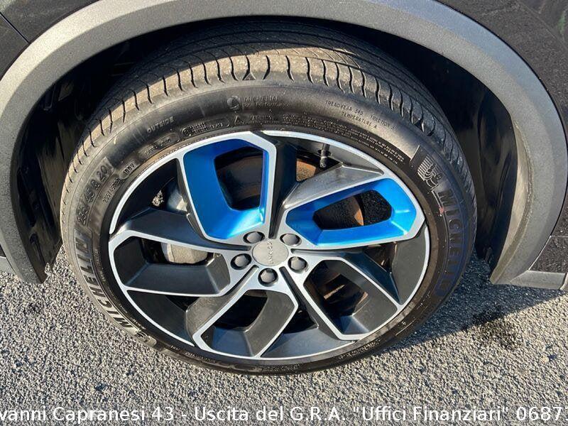 Lynk & Co 01 01 PHEV