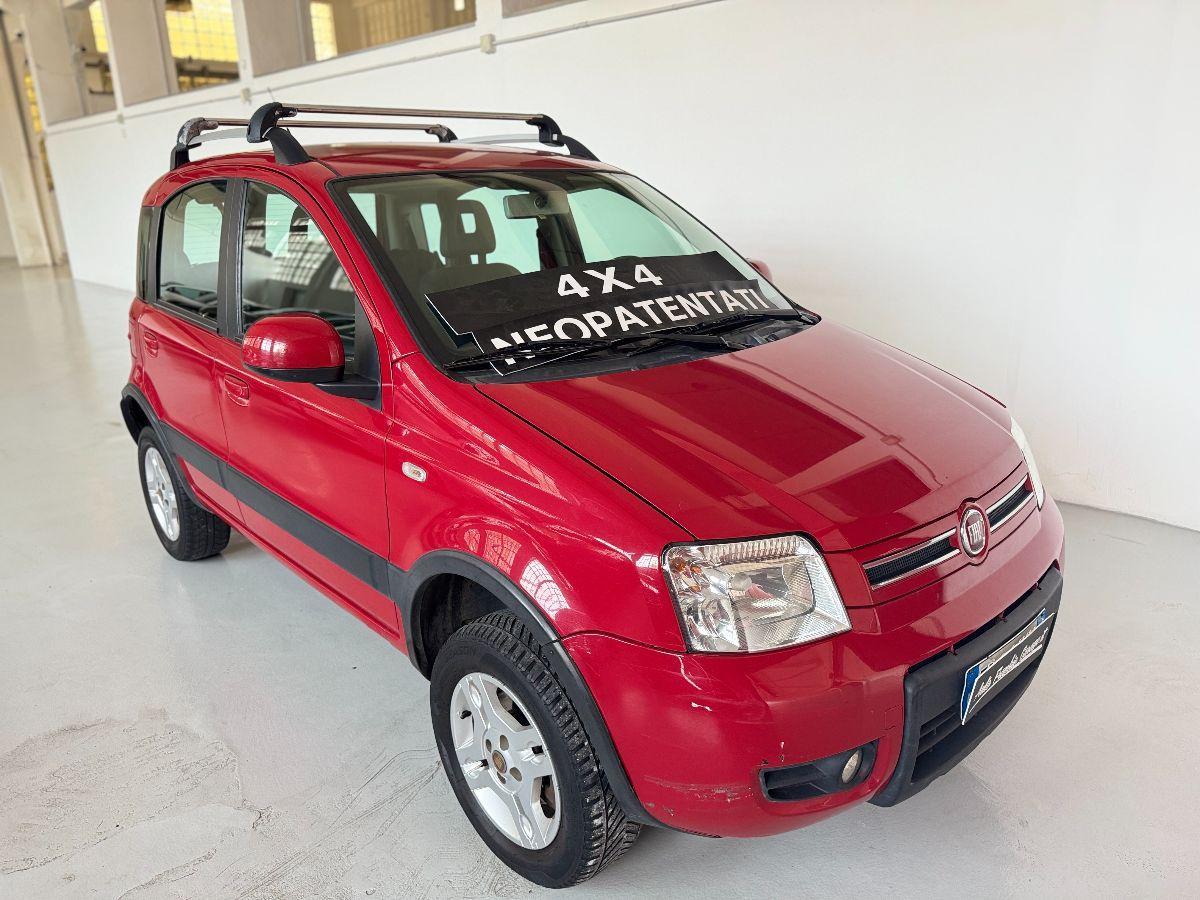 FIAT - Panda - 1.3 MJT 16V DPF 4x4 Climbing