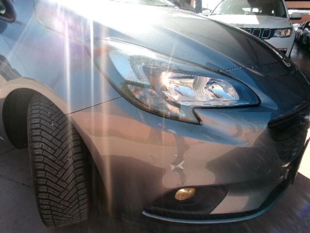 Opel Corsa 1.2 5 porte b-Color