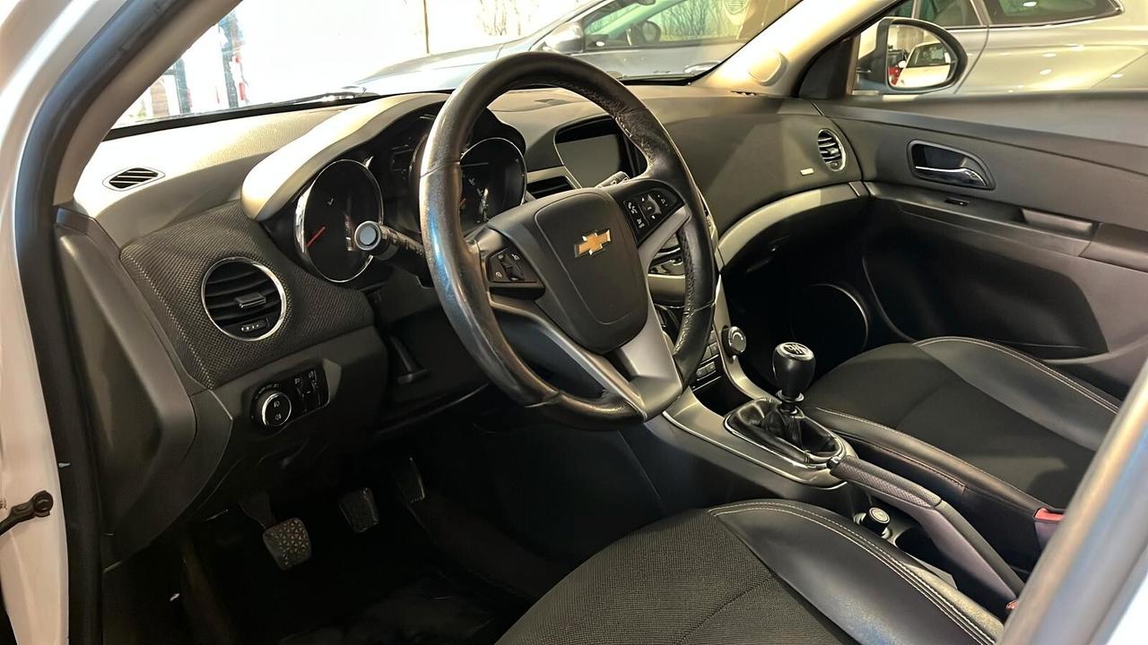 Chevrolet Cruze 1.7 Diesel Station Wagon LTZ