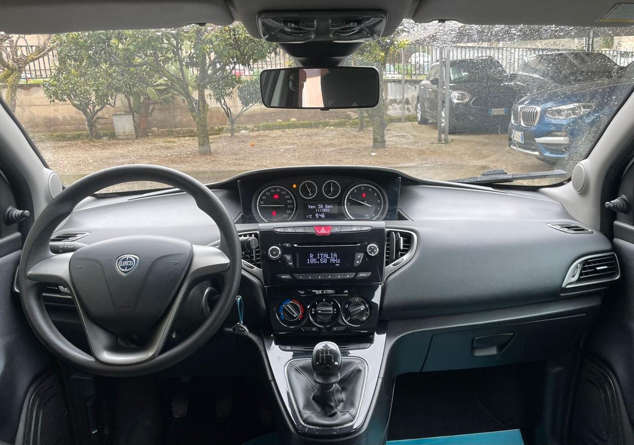Lancia Ypsilon 1.2 69 CV 5 porte Platinum