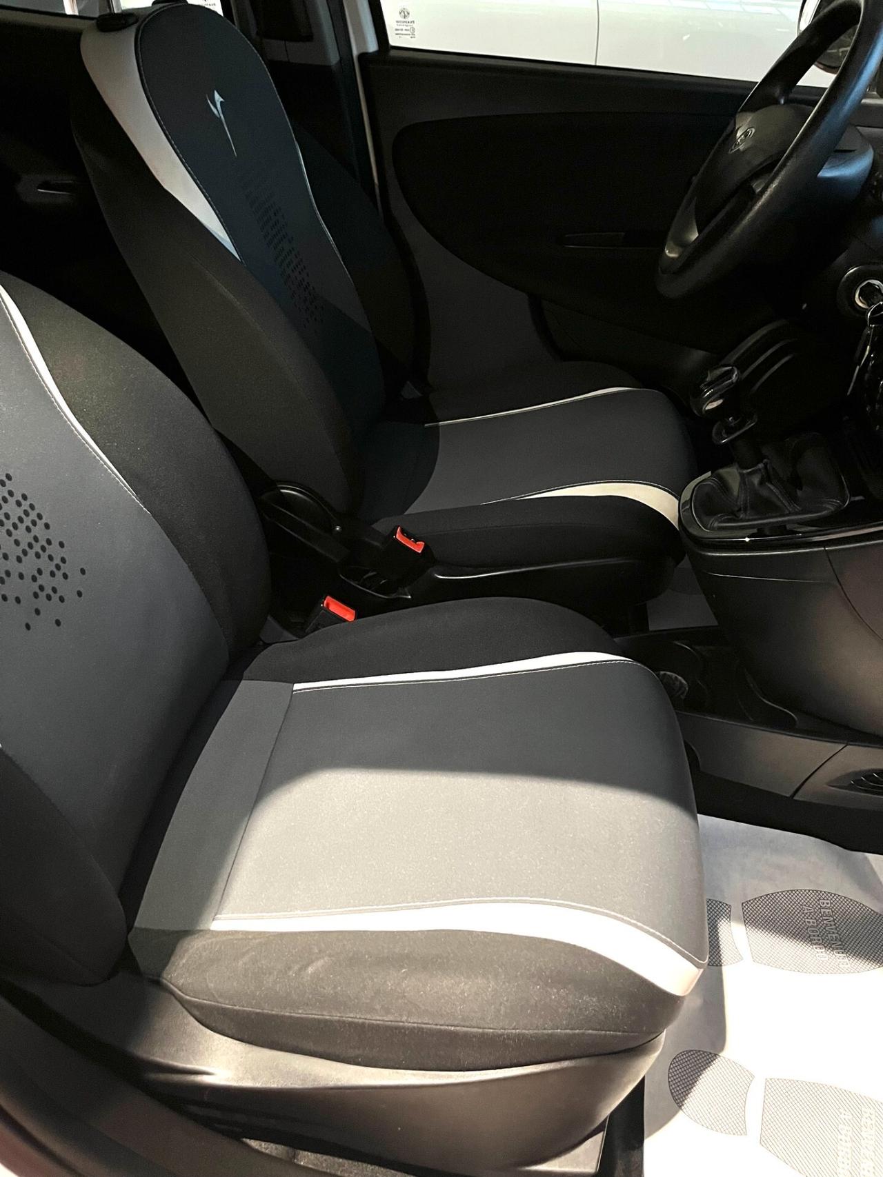 Lancia Ypsilon 0.9 TwinAir 85 CV Metano Elefantino