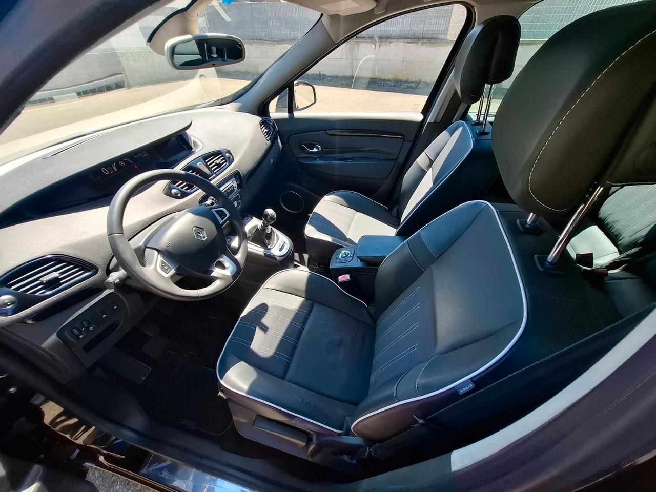 Renault Scenic 1.5 dCi del 2012 SOLO 96.000 KM