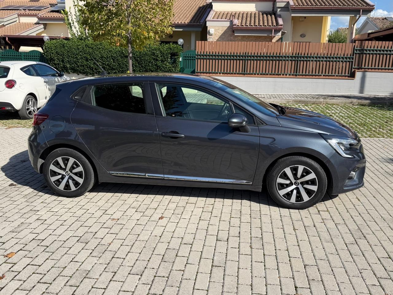 Renault Clio Full Hybrid E-Tech 140 CV 5 porte