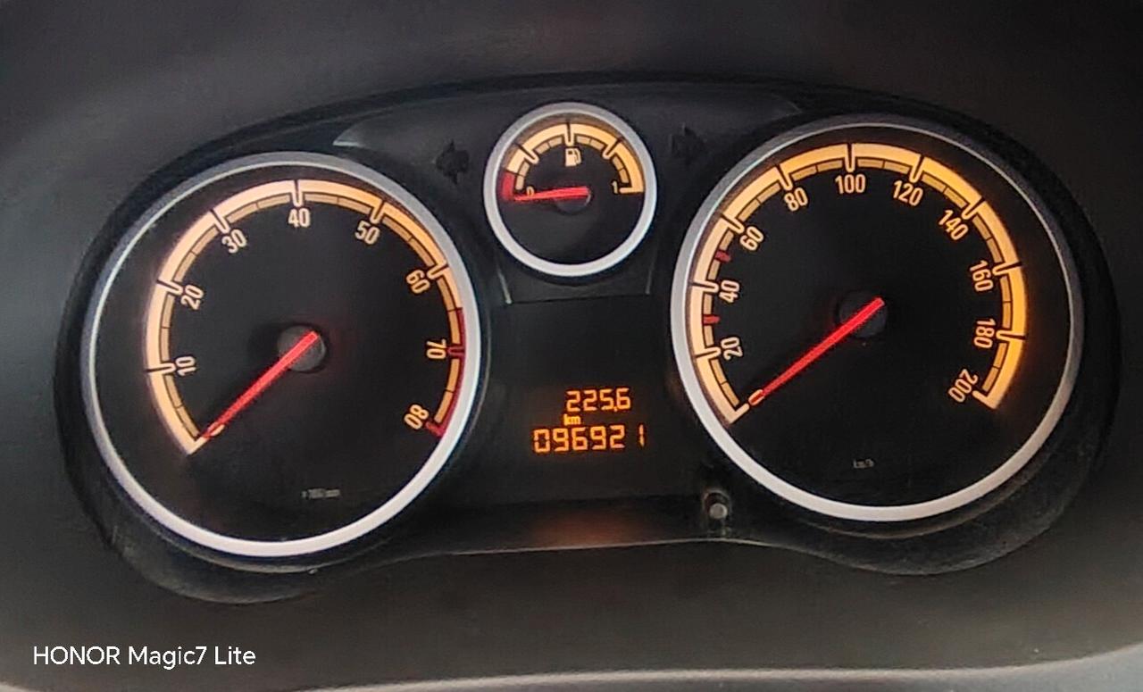 Opel Corsa 1.2 3 porte Club