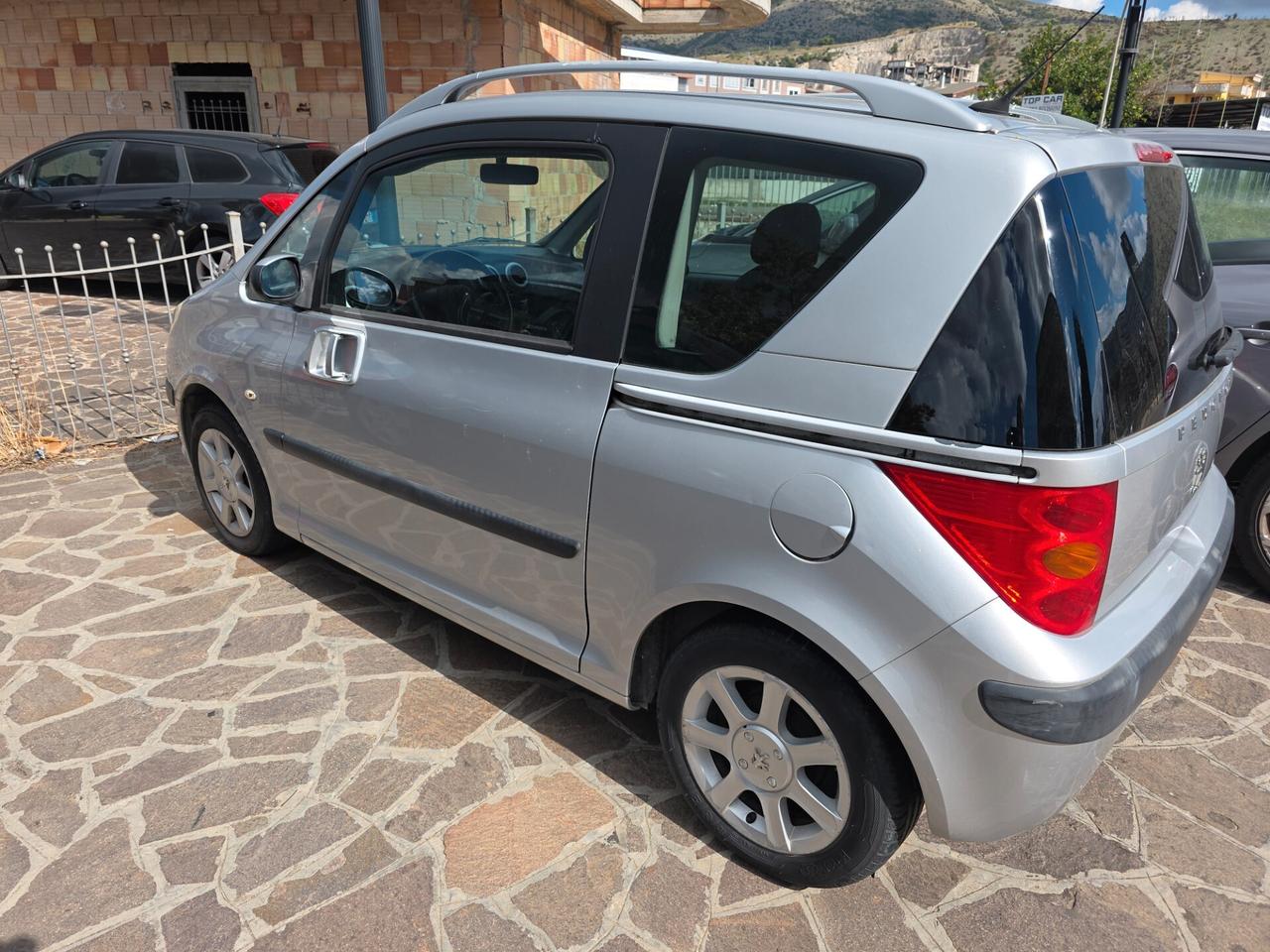 Peugeot 1007 1.4 HDi Trendy Diesel usata