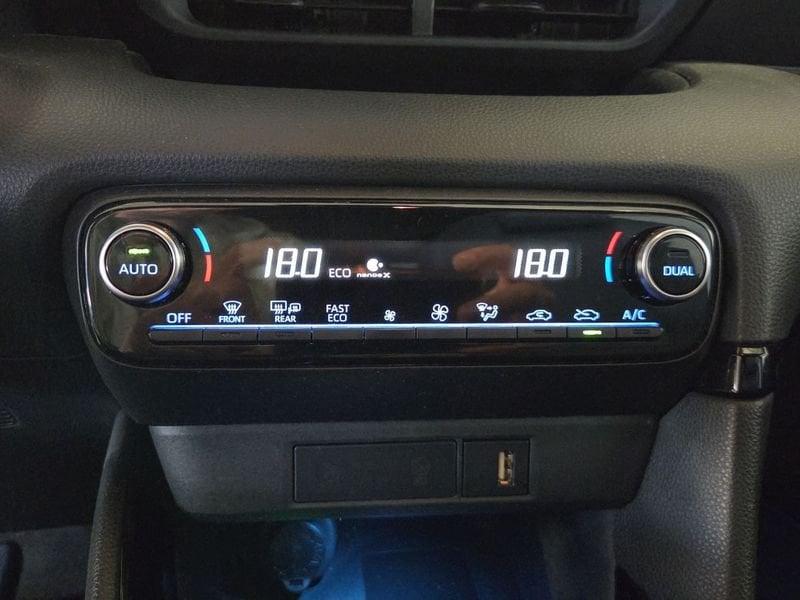 Toyota Yaris 4ª serie 1.5 Hybrid 5 porte Style