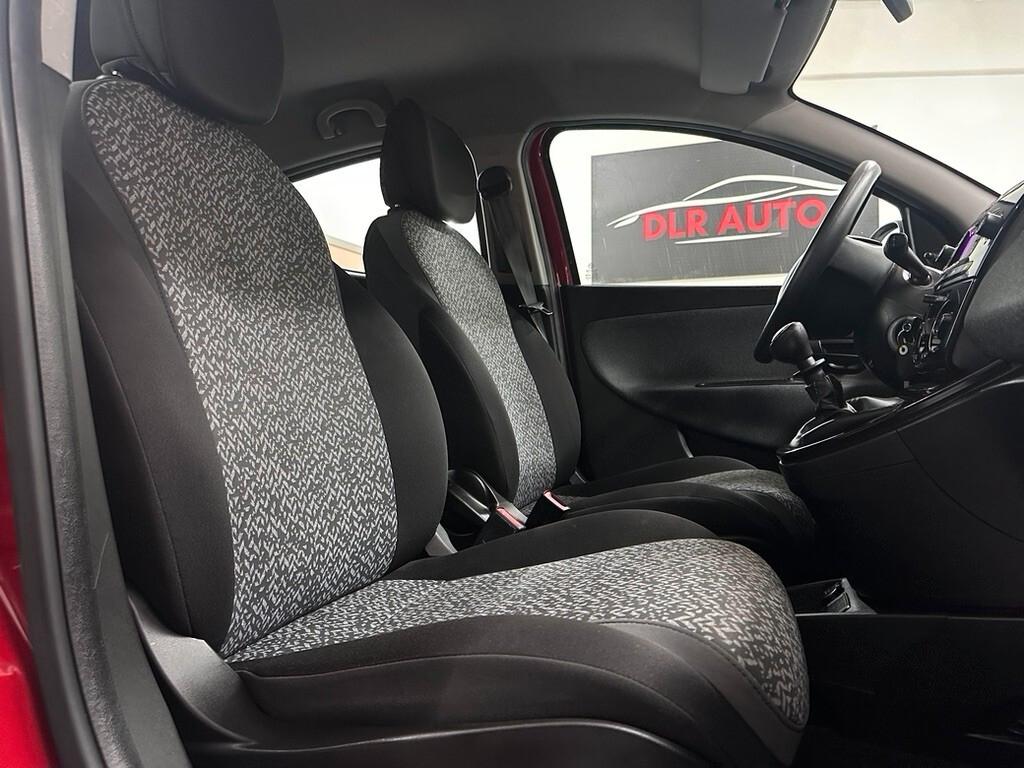 Ypsilon 1.0 FireFly Hybrid Ecochic Aziendale