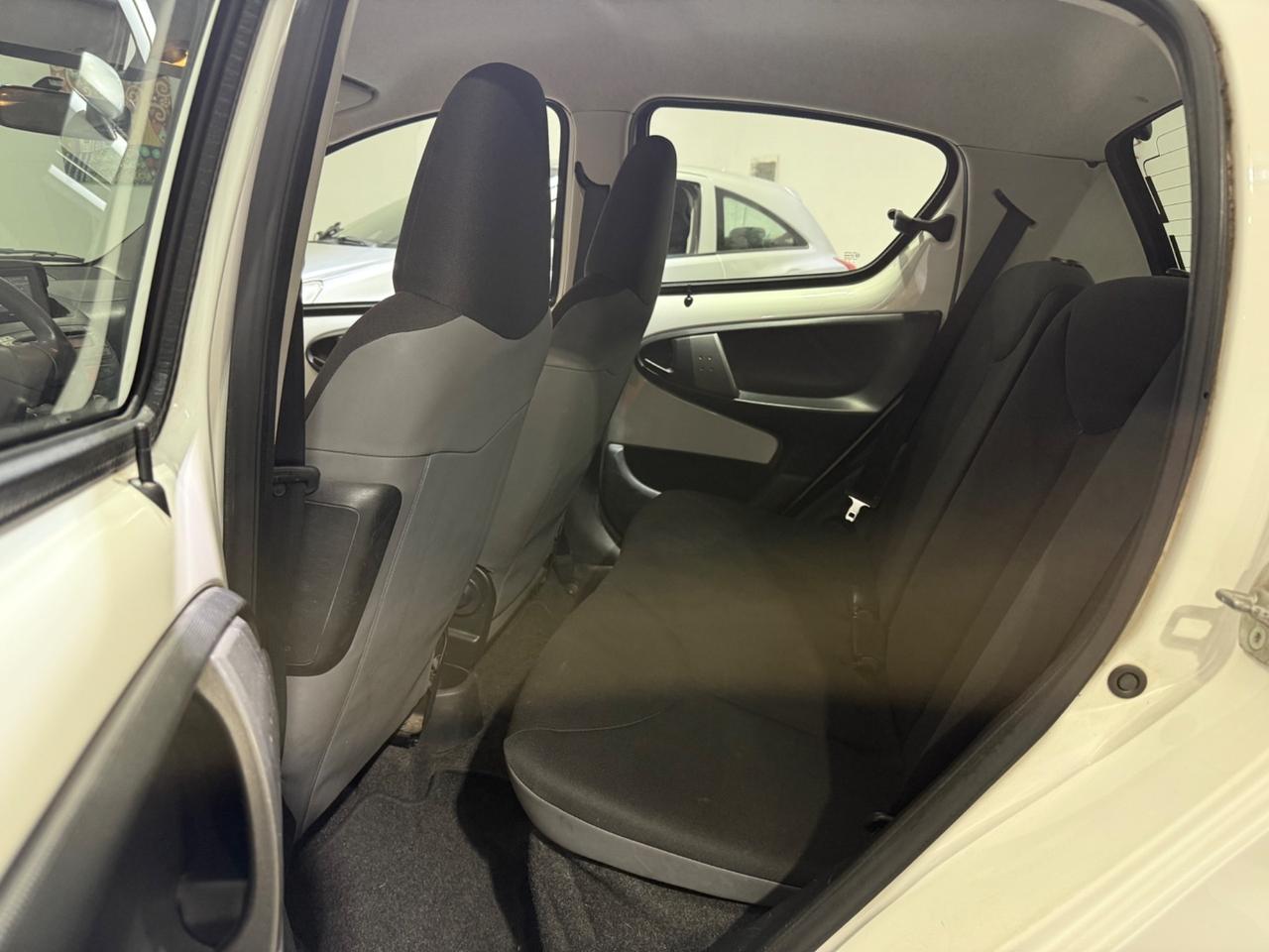 Toyota Aygo 1.0 12V VVT-i 5 porte Cool Soda Connect