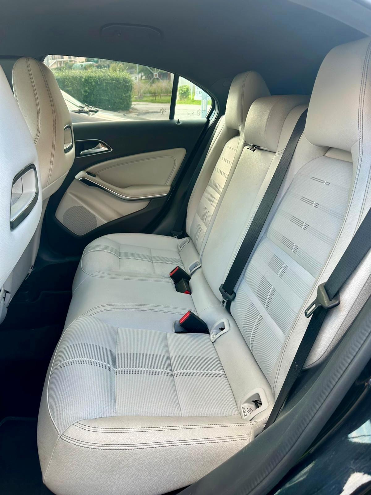 Mercedes-benz A 180 d Premium