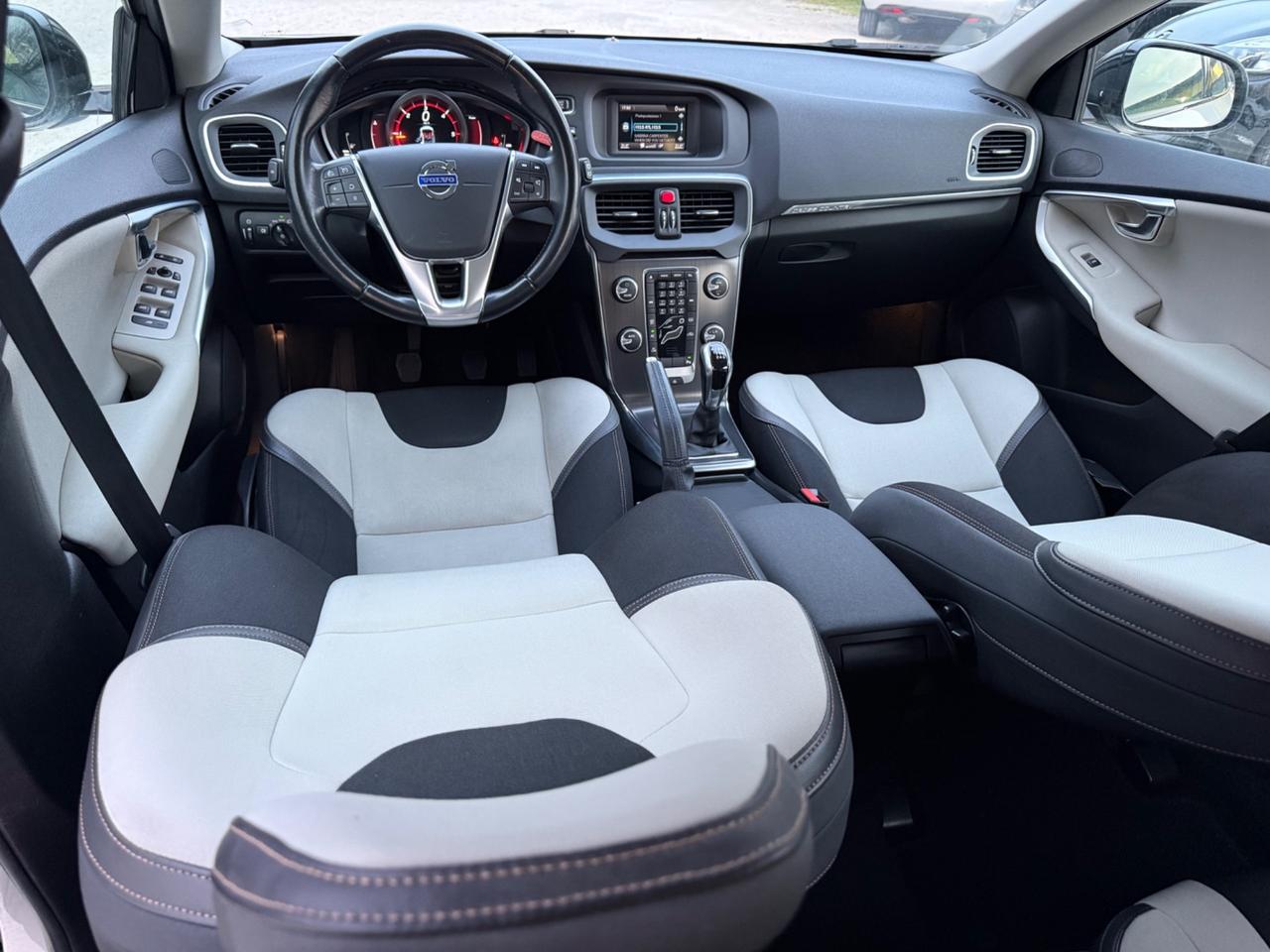 Volvo V40 Cross Country D2 GARANZIA R-DESIGN SPORT