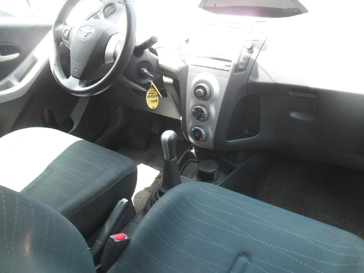 Toyota Yaris 1.3 5 porte Sol