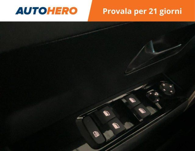 LANCIA Ypsilon Hybrid e-DCT