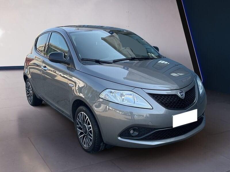 Lancia Ypsilon III 2021 1.0 firefly hybrid Gold s&s 70cv