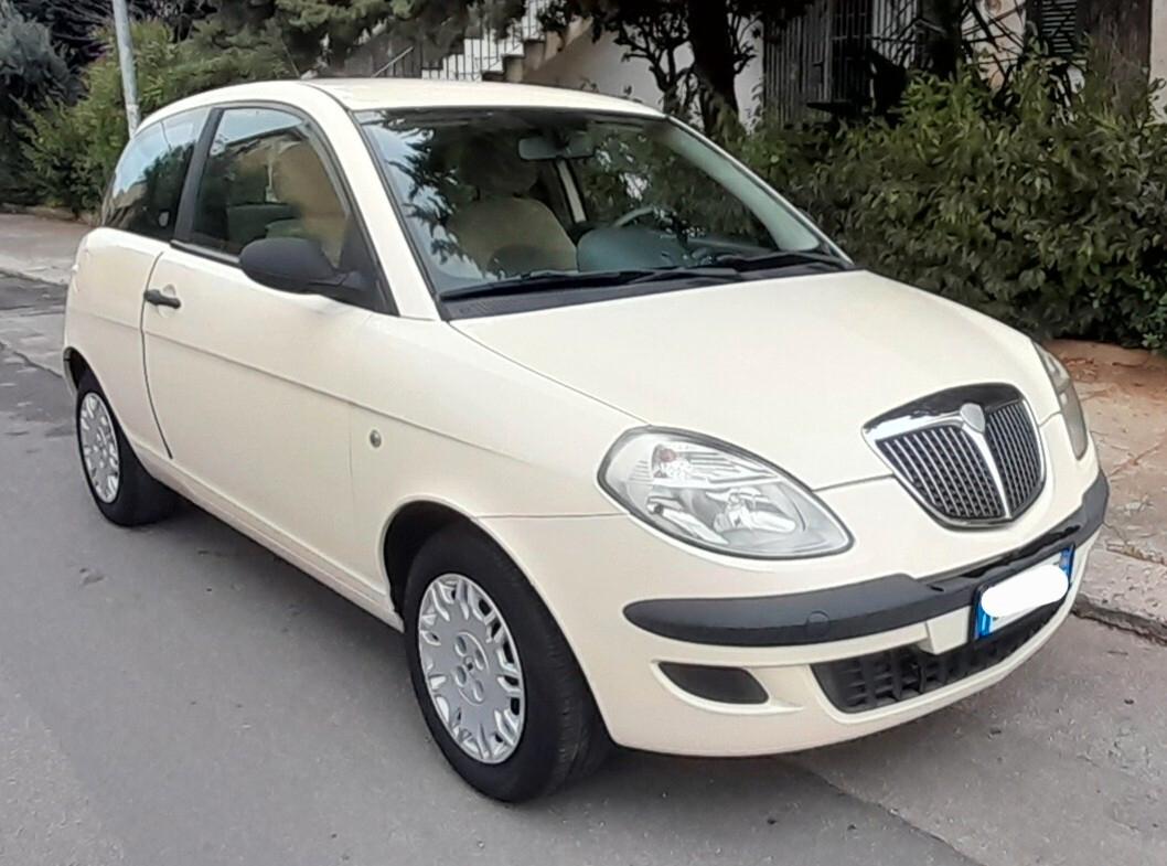 Lancia Ypsilon 1.2 Argento