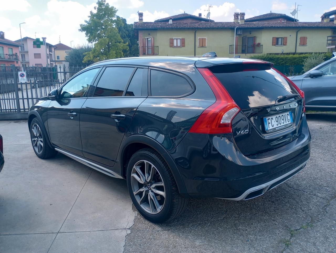 Volvo V60 Cross Country D3 Geartronic Momentum