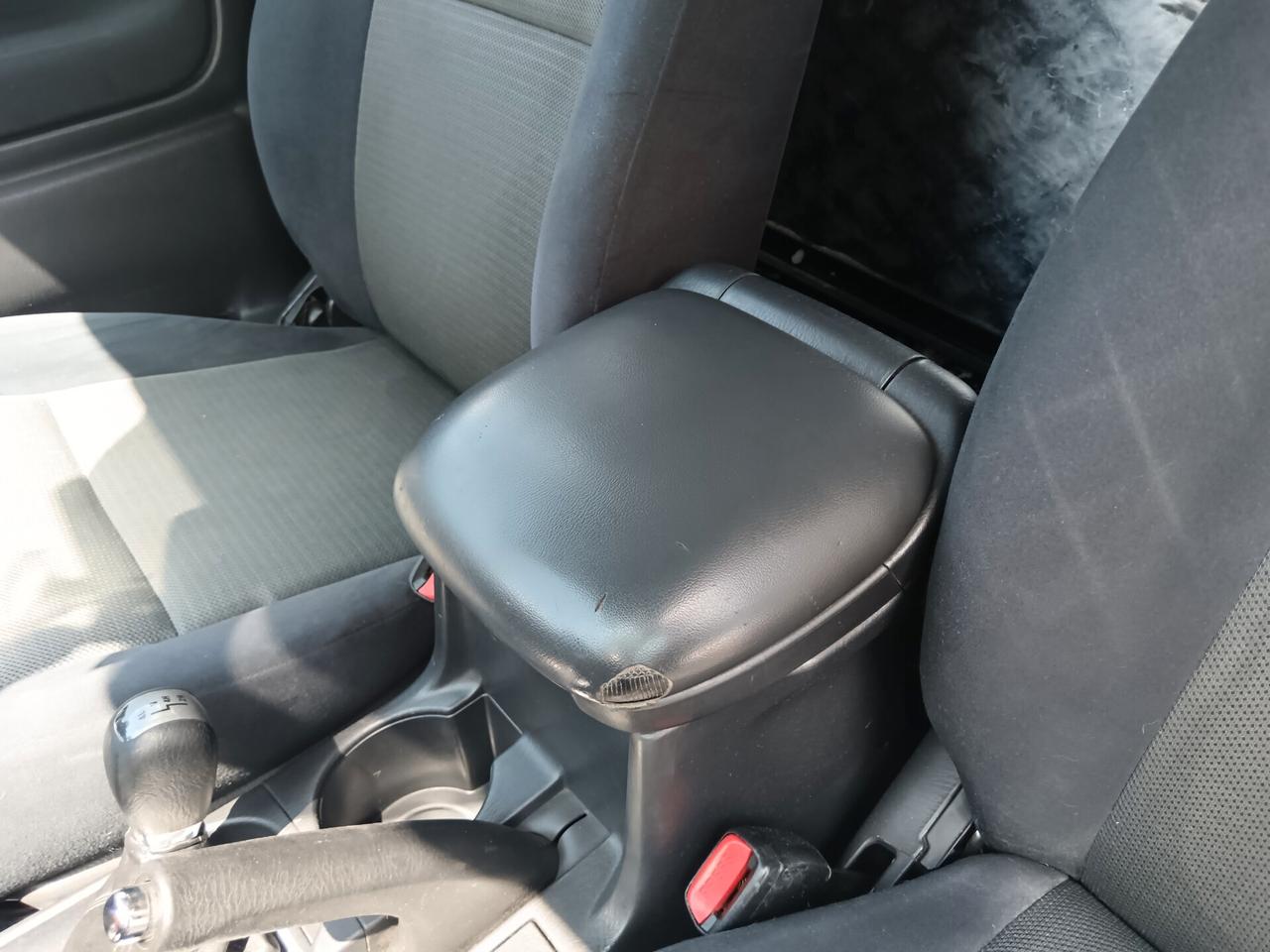 Suzuki Grand Vitara 2.0 TD 4X4 AUTOCARRO 2 POSTI