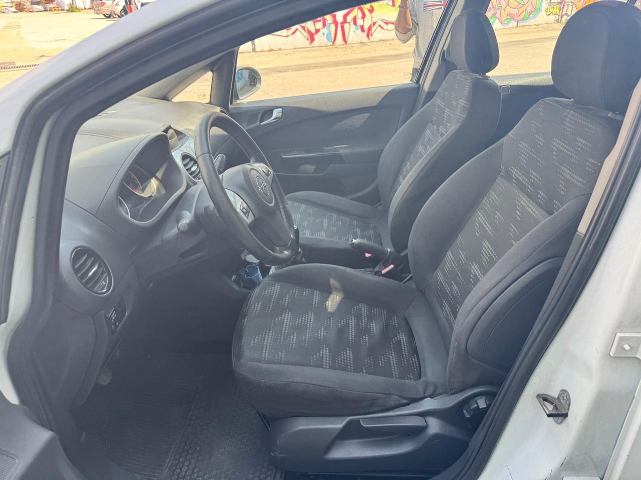 Opel Corsa 1.2 GPL motore revisionato