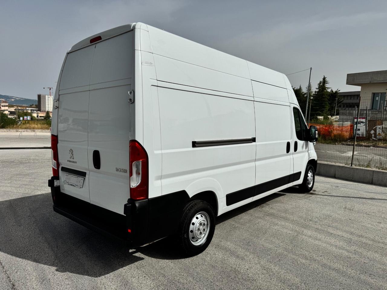 Peugeot Boxer 335 2.2 140cv L3H3 15.200+IVA