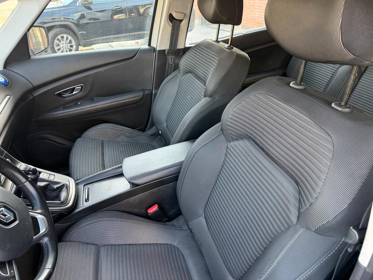 Renault Grand Scenic dCi 8V 110 CV Energy Sport Edition2