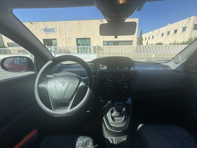 Lancia Ypsilon Ypsilon 1.0 firefly hybrid Silver Plus s&s 70cv