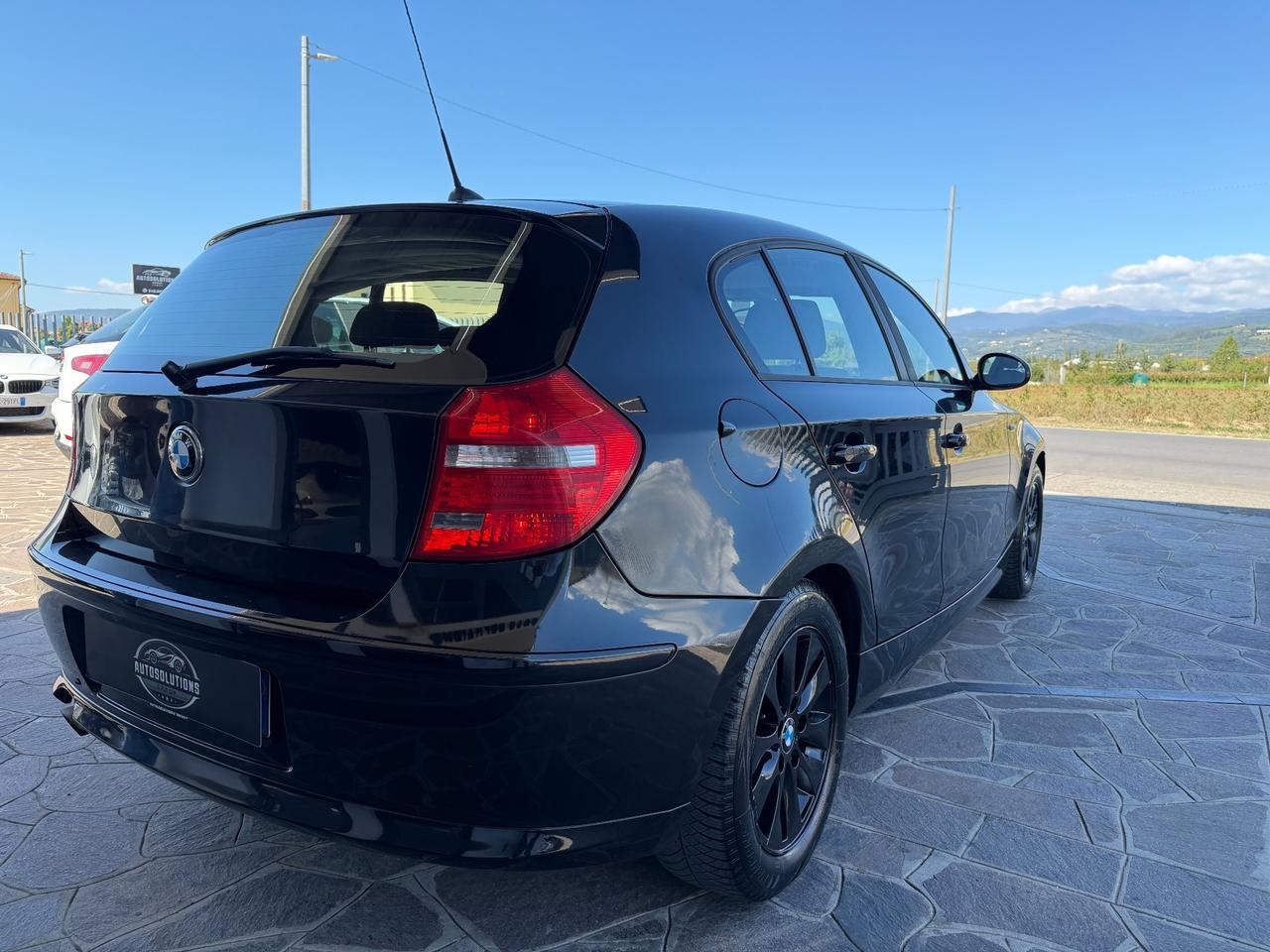 Bmw 116d 5p 2.0 Futura 116cv Total Black okneopatentati