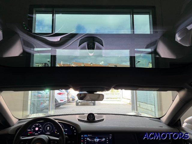 PORSCHE Taycan 4 Cross Turismo