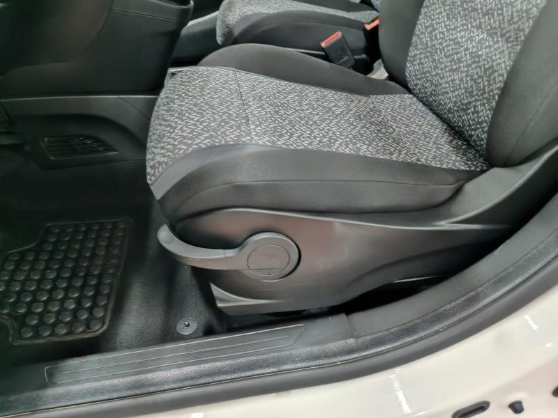 Lancia YPSILON HYBRID "SOLO 10.000 KM"