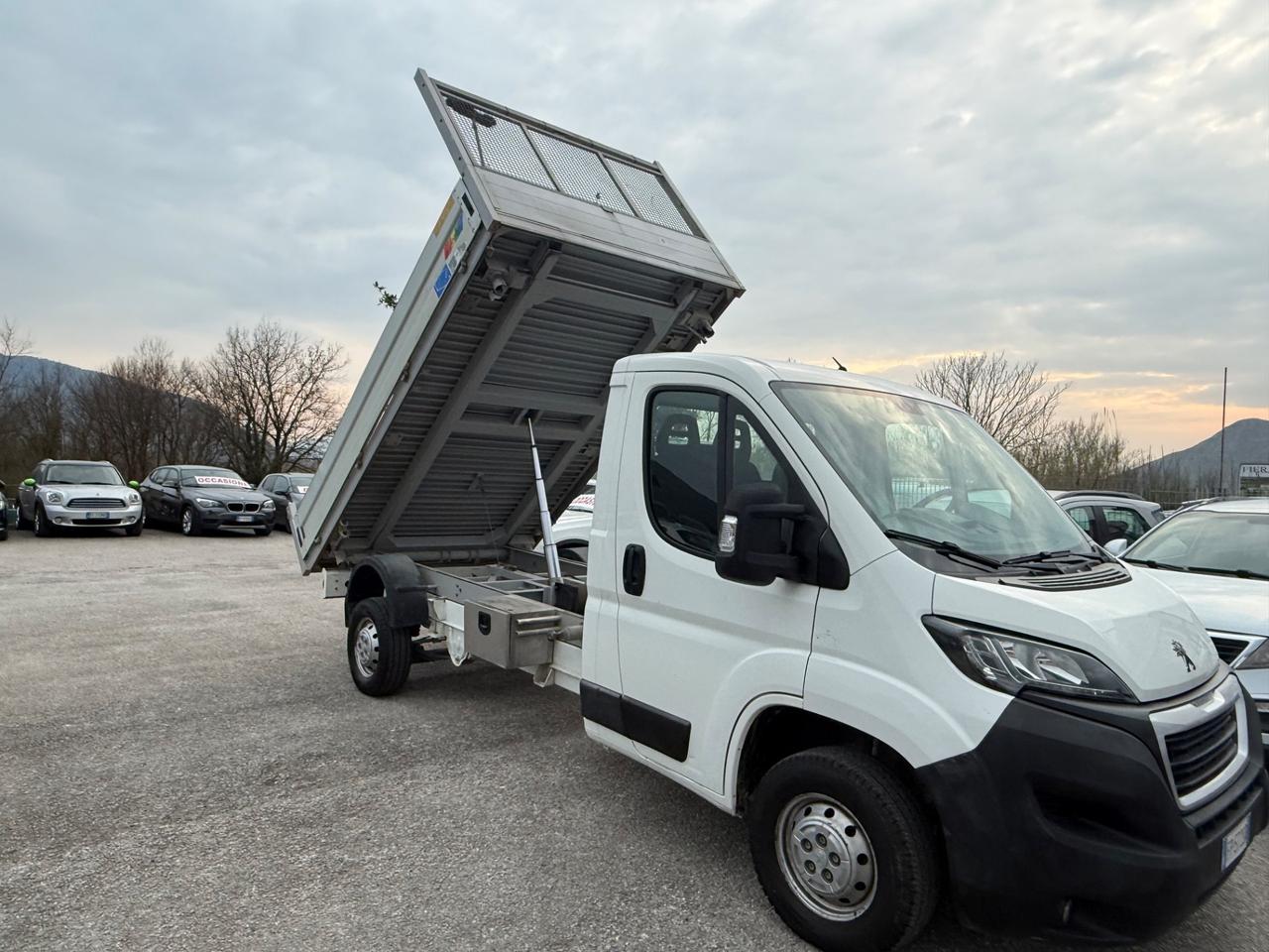 Peugeot boxer ribaltabile anno 2018 km 120 mila