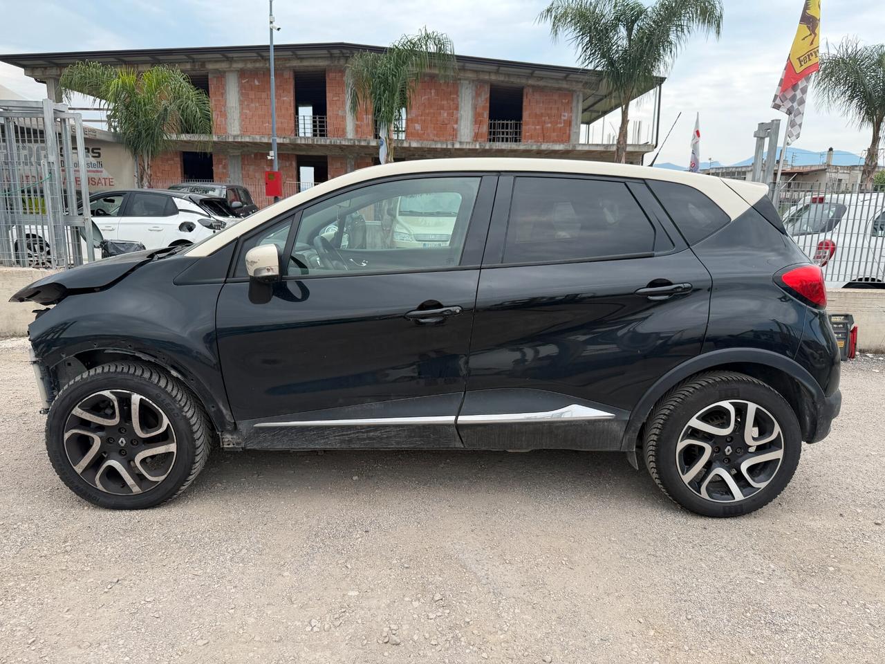 RENAULT CAPTUR 2016 1.5 DIESEL AUTOM 90 CV *MARCIANTE