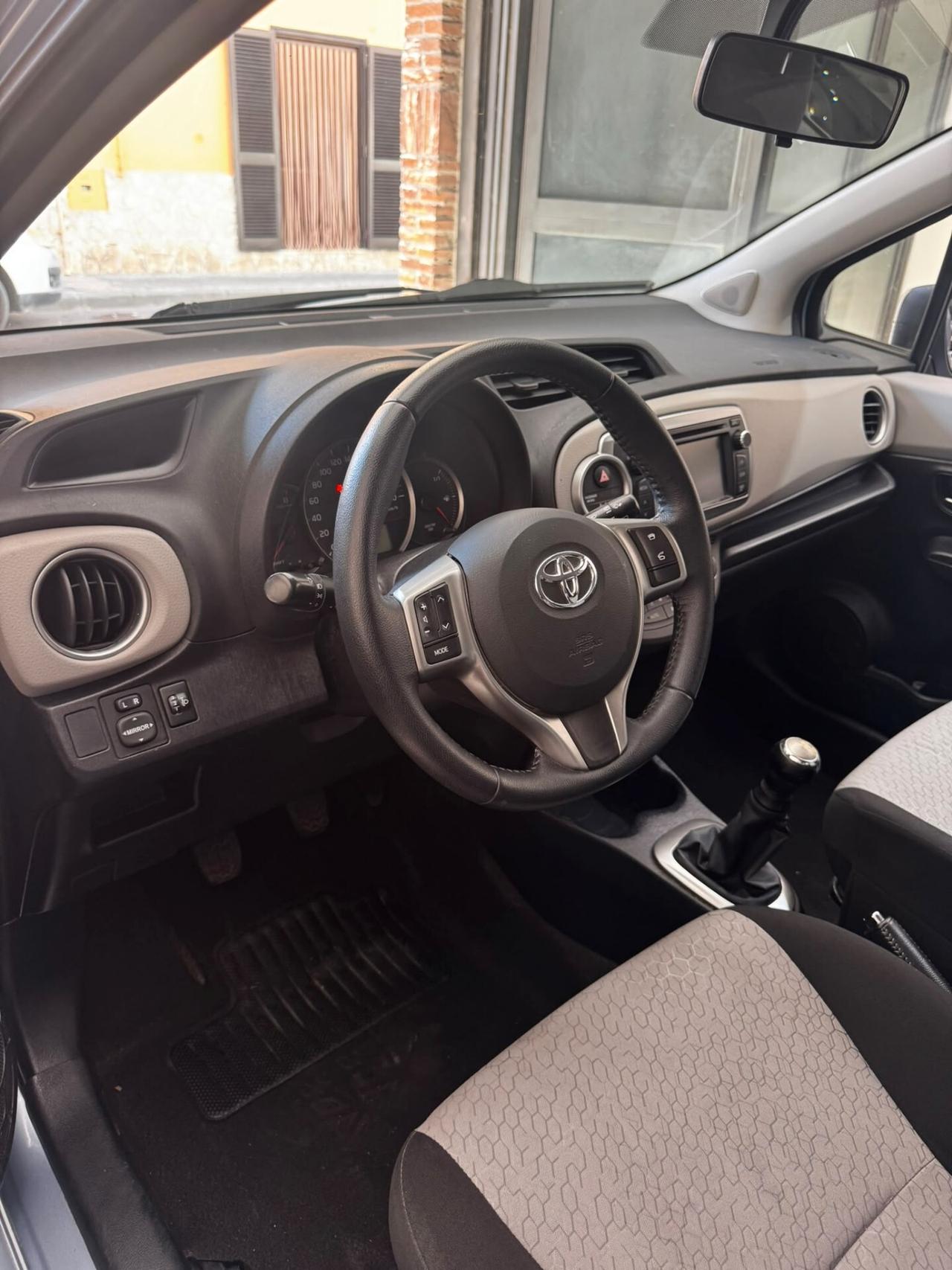 Toyota Yaris 1.0 5 porte Lounge