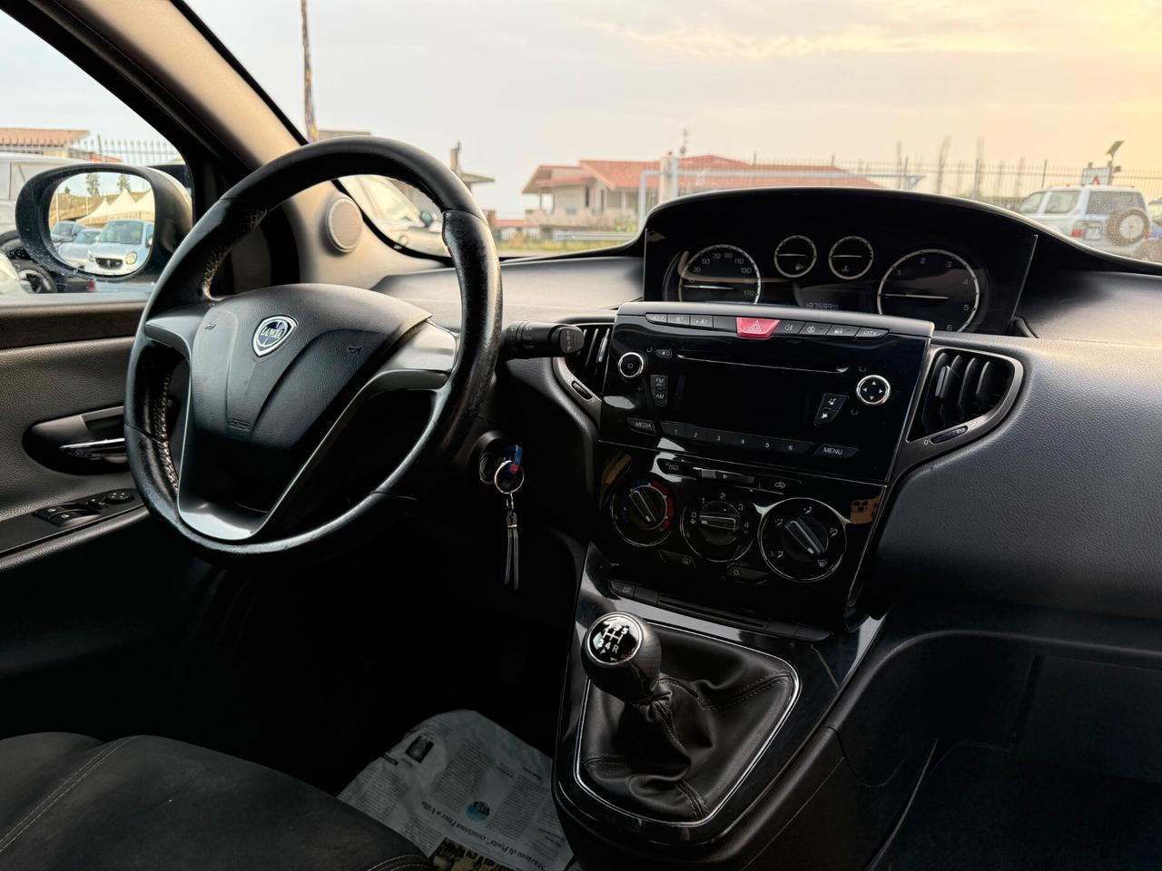 Lancia Ypsilon 1.3 MJT 16V 95 CV 5 porte S&S Silver