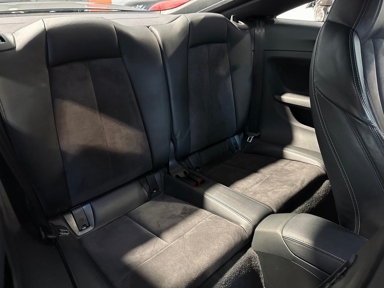 Audi TT Coupé 2.0 TDI S-line interno/esterno SEDILI RISC