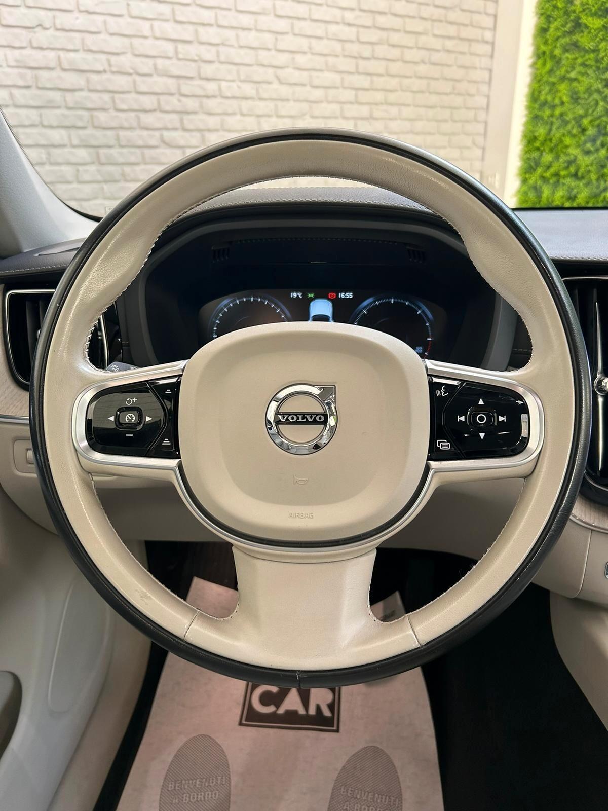 Volvo XC 60 XC60 B4 (d) AWD Geartronic Momentum Pro