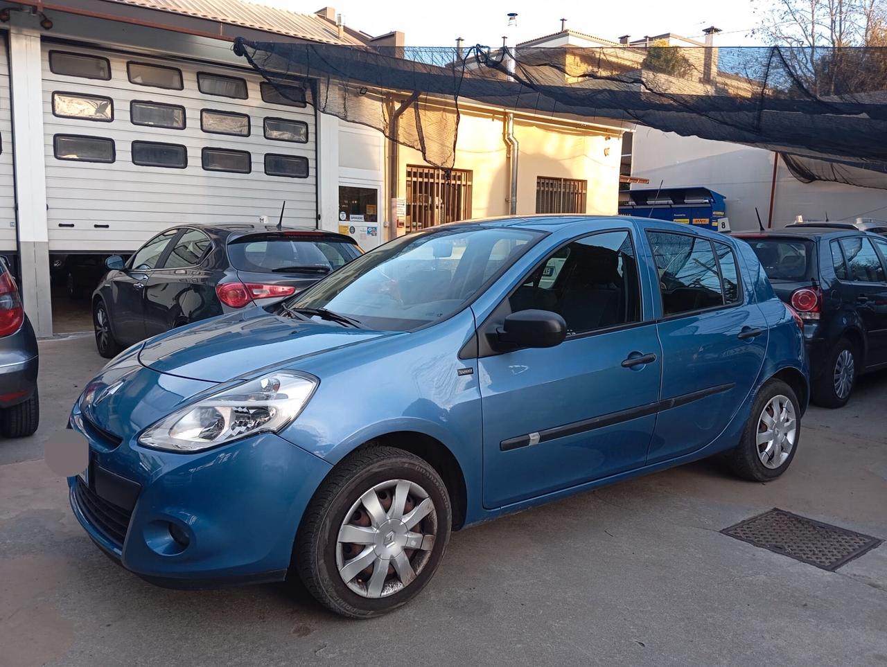 Renault Clio 1.2 16V 5 porte ritiriamo usato